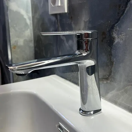 Daire Harley *